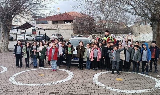 Tomarza'da öğrencilere trafik eğitimi verildi