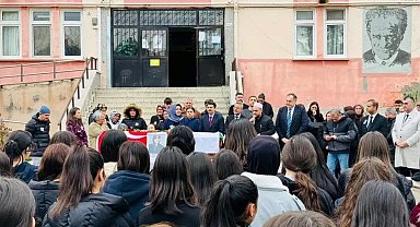 Trafik kazasında hayatını kaybeden Elif Nisa toprağa verildi