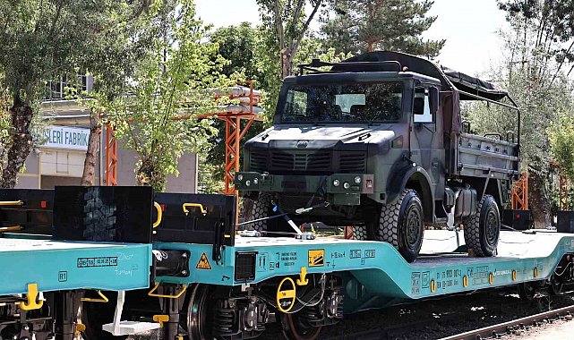 TSK'nın stratejik araçları demiryoluyla güvenle taşınıyor