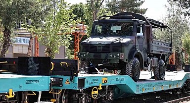 TSK'nın stratejik araçları demiryoluyla güvenle taşınıyor