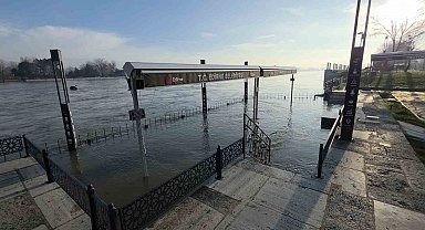 Tunca ve Meriç'te alarm seviyesi kırmızıdan turuncuya düştü: Debiler geriledi