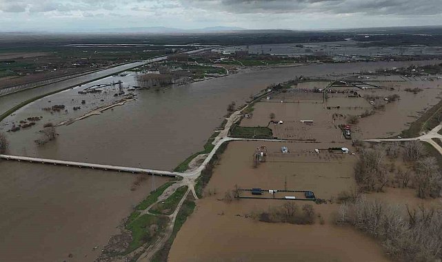 Tunca ve Meriç'te taşkın havadan görüntülendi