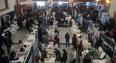 Turizm profesyonelleri öğrencilerle buluştu