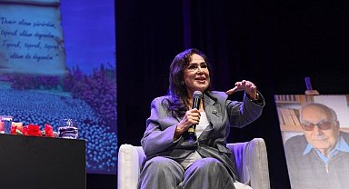 Türk sinema Sultanı Türkan Şoray "set için köyü yaktık, davul zurnayla uğurladılar"