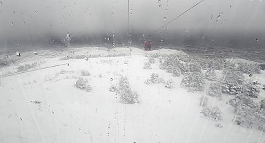 Türkiye'de en fazla kar kalınlığı Karabet Tepesi'nde ölçüldü