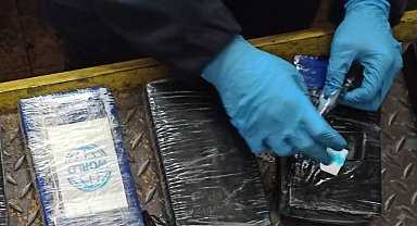 Türkiye'ye kokain sokmak isteyen Bulgar polis memuru sınırda yakalandı