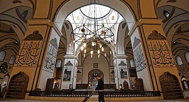 Ulu Cami, teravihlere hazır