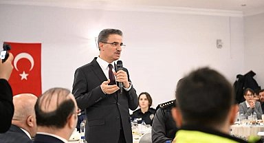 Vali Baruş, polis evinde iftar programında emniyet mensupları ile bir araya geldi