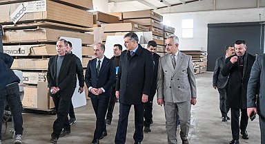 Vali Çiftçi Oltu'da işletmeleri ziyaret etti