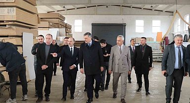 Vali Çiftçi'den Oltu çıkarması