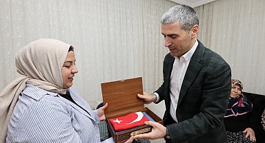 Vali görevinin ilk gününde iftarını şehit ailesinin evinde yaptı