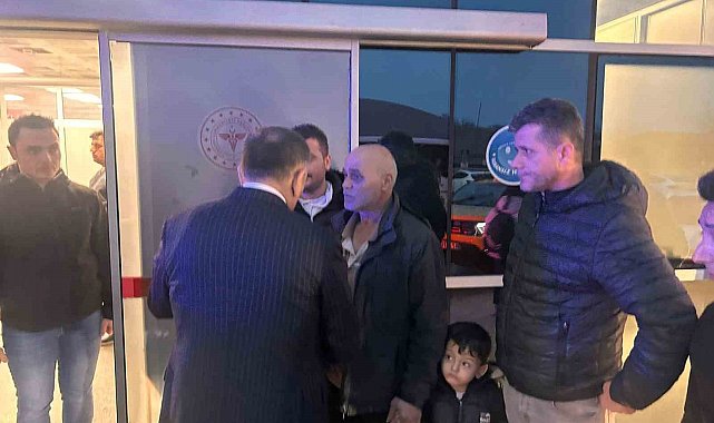 Vali Hacıbektaşoğlu maden ocağındaki göçükte yaralanan işçiyi hastanede ziyaret etti