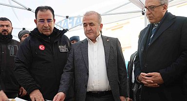 Vali Hatipoğlu: "Arama ve tarama faaliyetleri geniş bir alan içerisinde devam ediyor"