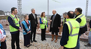 Vali Köşger, Denizli Acil Durum Hastanesi inşaatının son durumu hakkında bilgi aldı