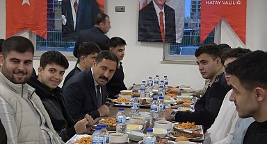 Vali Masatlı üniversite öğrencileriyle iftar sofrasında bir araya geldi