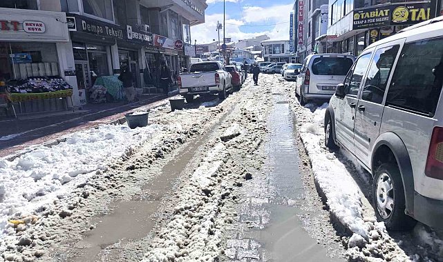 Van'da esnaf ve vatandaşlardan "altyapı ve temizlik" tepkisi