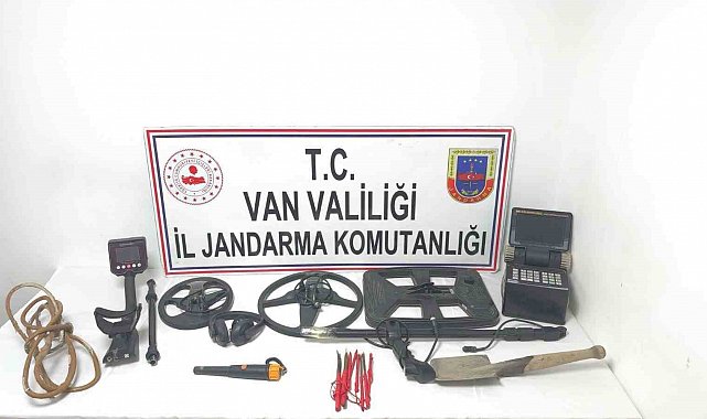 Van'da kaçak kazı yapan 3 kişi yakalandı