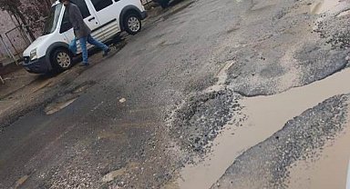 Vatandaşlardan bozuk yol tepkisi
