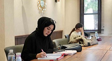 Yahya Kemal Kitap Köşkü gençlerden yoğun ilgi görüyor