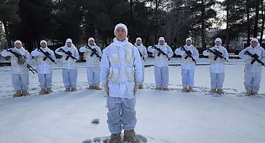 Yalova'da örülen 400 bere Siirt'teki komandolara ulaştırıldı