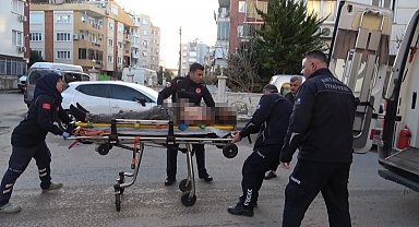 Yangına uykuda yakalandı, alevlere müdahale ederken yaralandı