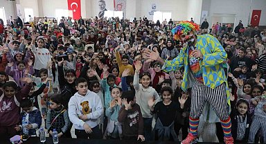 Yayladağı'nda çocuk şenliği yüzleri güldürdü