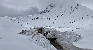 Yayladere'de iki metreyi bulan karla mücadele