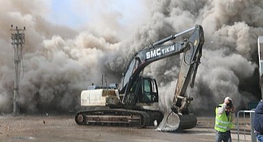 Yıkım firması korkutucu gerçeği gözler önüne serdi: ''Binaların kolonlarını yıktığımız zaman demir bulamıyoruz"