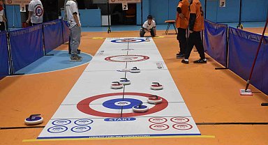 Yıldız Erkekler Floor Curling'de Osmanköy Ortaokulu birinci oldu