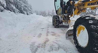 Yozgat Özel İdare ekipleri karla mücadeleyi sürdürüyor
