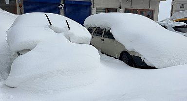 Yüksekova kara gömüldü