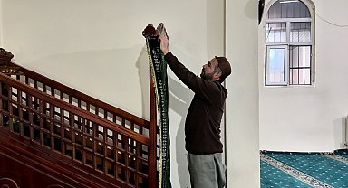 Yüksekova'da camiler Ramazan ayına hazır: İbadethaneler gül kokularıyla arındırıldı