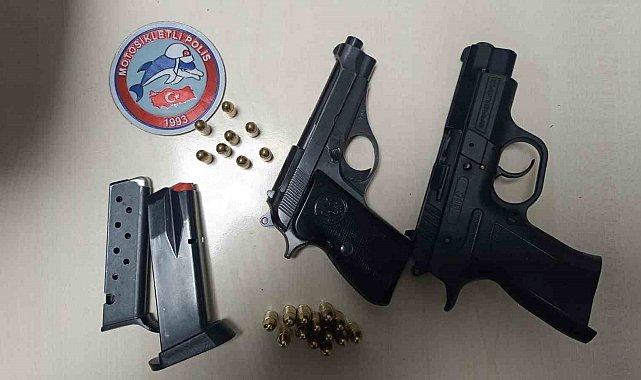 Yunus polisleri ruhsatsız silah ele geçirdi