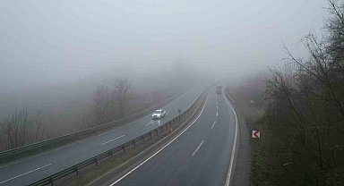 Zonguldak-Ereğli yolunda sis etkili oldu