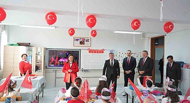 Zonguldak'ta ikinci dönemin ilk dersi 'Bayrak Sevgisi' oldu