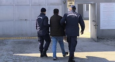 11 yıl ve 9 yıl hapisle aranan 2 hükümlü, jandarmadan kaçamadı