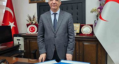 227 bilim insanının katkı sunduğu "Göğüs Cerrahisi" kitabı yayımlandı