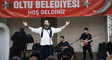 25 Mart konseri ile coştular