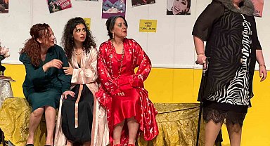 'Kadıncıklar' oyunu büyük ilgi gördü