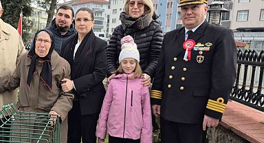 42 yıl sonra yaşanan tesadüf duygusal anlara neden oldu