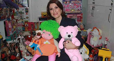44'üncü yaş gününde hediye yerine oyuncak istedi: Oda dolusu oyuncak ile sevgi evlerindeki çocukları mutlu edecek