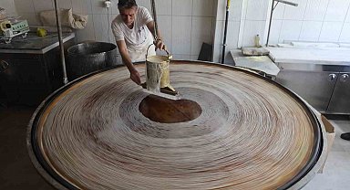 45 yıllık bakır ocakta geleneksel tel kadayıf