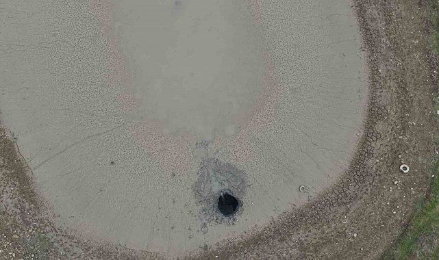 46 yıl sonra ortaya çıktı: Gölet çöktü, su yer altından başka noktadan çıktı