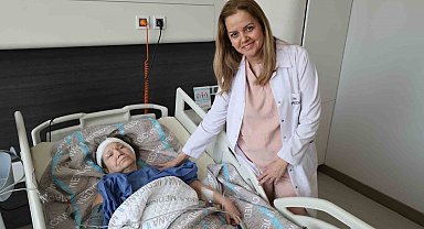 60 yıllık sessizliği koklear implantla son bulacak