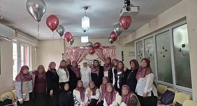 71 Evler Merkez Cami Kur'an Kursunda Hafızlık İcazet Merasimi yapıldı