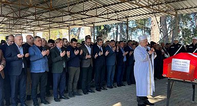 72 yaşında hayatını kaybeden emekli Vali Yardımcısı son yolculuğuna uğurlandı