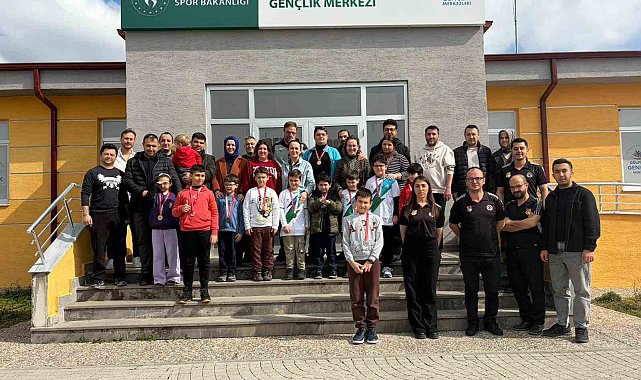 7'den 70'e 'Satranç Turnuvası'nda ter döktü