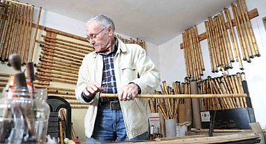 80 yaşında Çukurova kamışlarını sanata dönüştürüyor