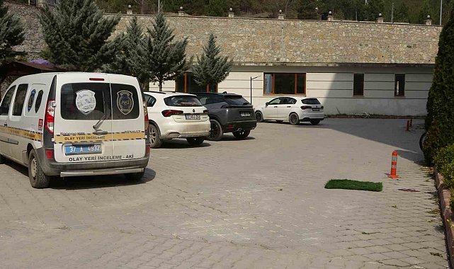 8'inci kattaki balkondan düşen genç hayatını kaybetti