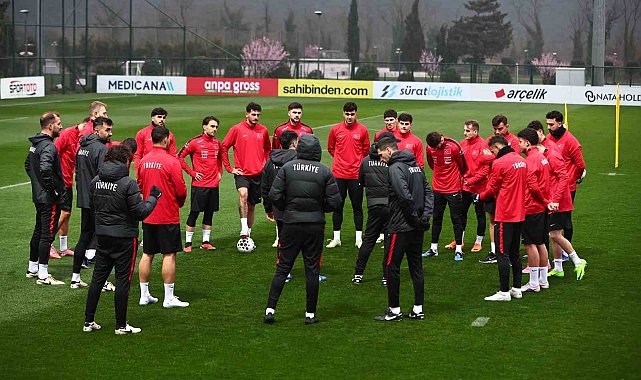 A Milli Futbol Takımı, Romanya maçı hazırlıklarını sürdürdü